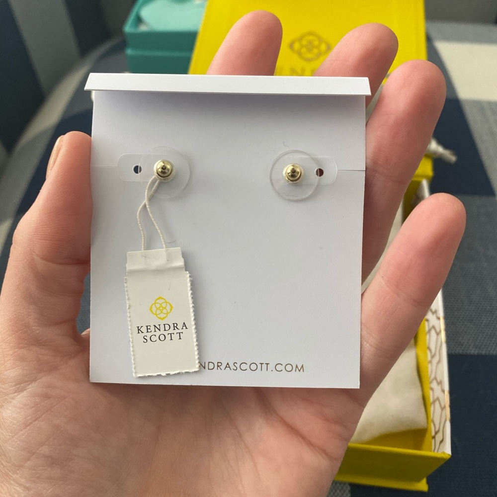 Kendra Scott studs - Picture 2 of 2